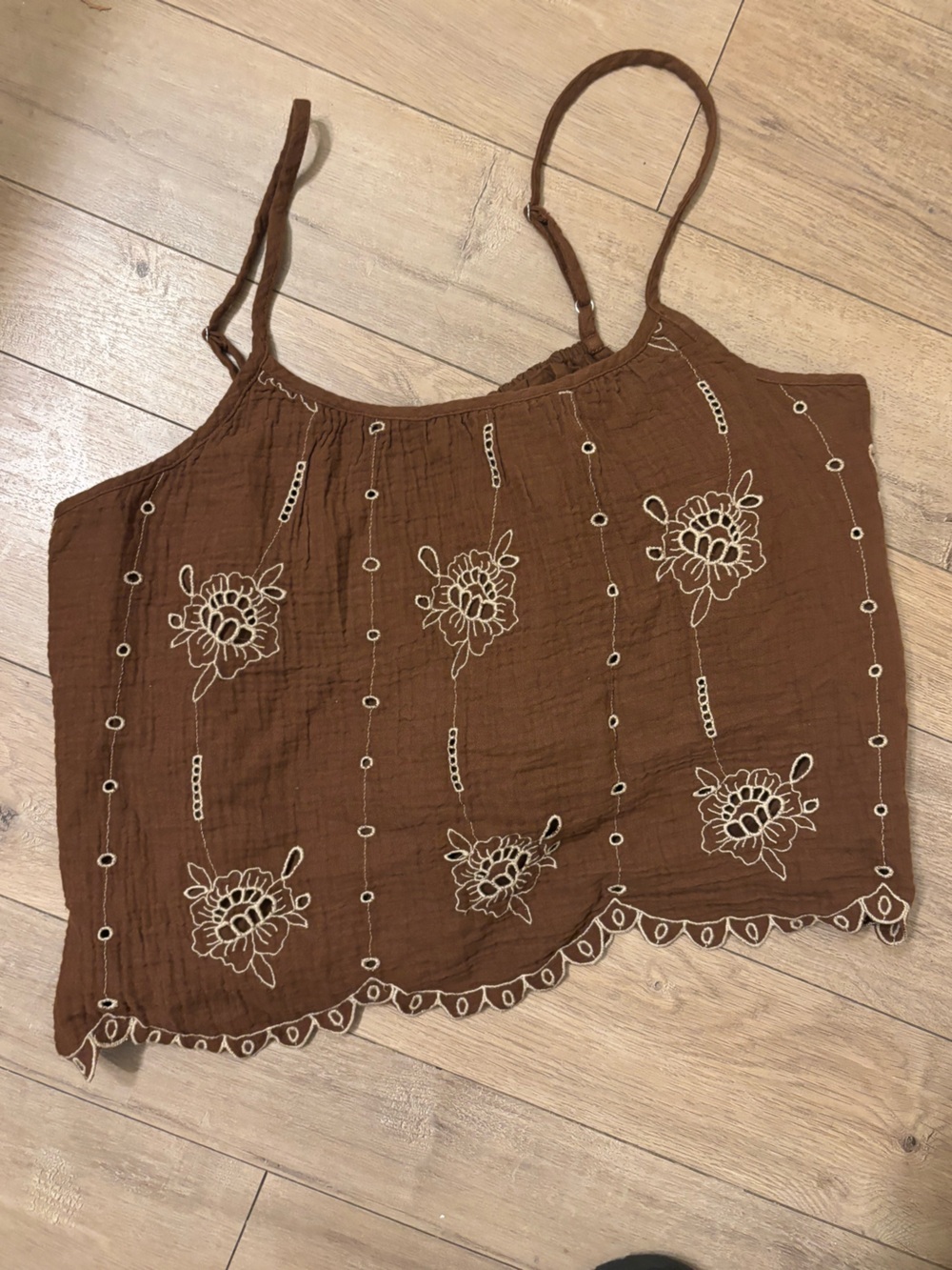 Universal Thread Brown Embroidered Scallop-Hem Tank